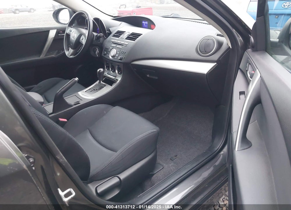 2011 MAZDA 3 S SPORT VIN: JM1BL1K62B1490896