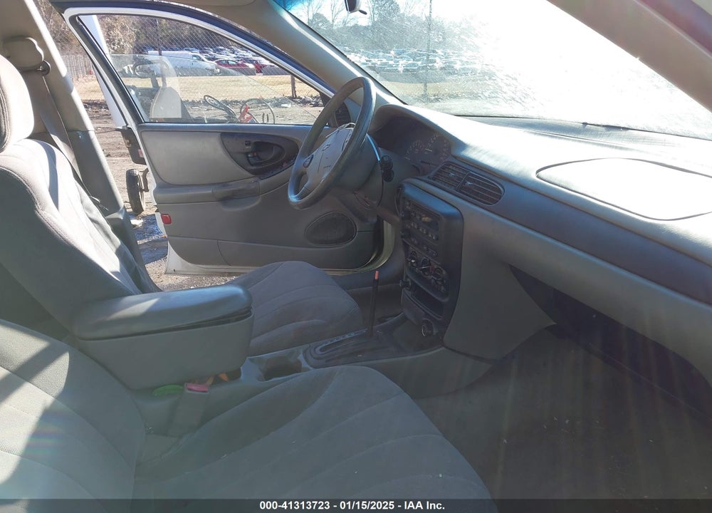 2004 CHEVROLET CLASSIC VIN: 1G1ND52F84M705659