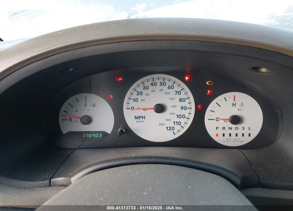 2007 CHRYSLER TOWN & COUNTRY LX VIN: 2A4GP44R27R284770