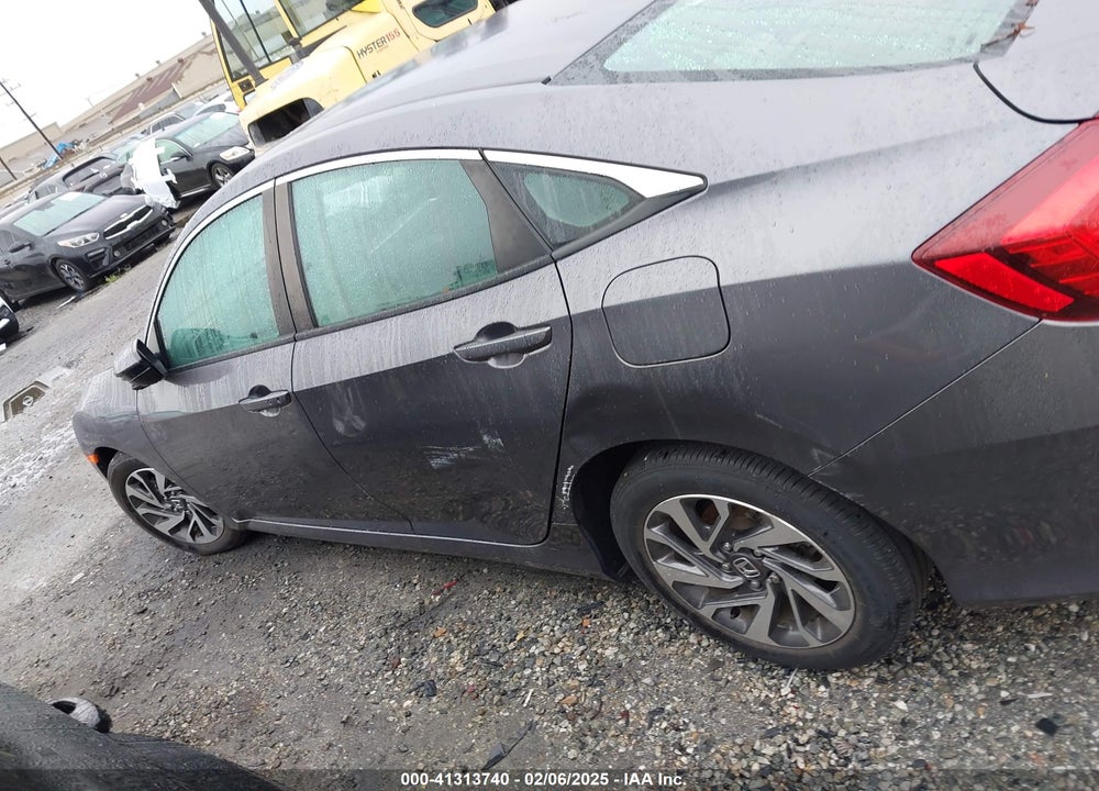2018 HONDA CIVIC VIN: 2HGFC2F73JH501187