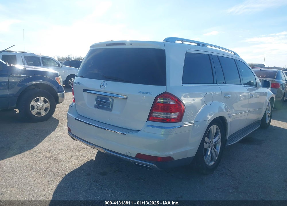 2011 MERCEDES-BENZ GL 450 4MATIC VIN: 4JGBF7BE1BA714740