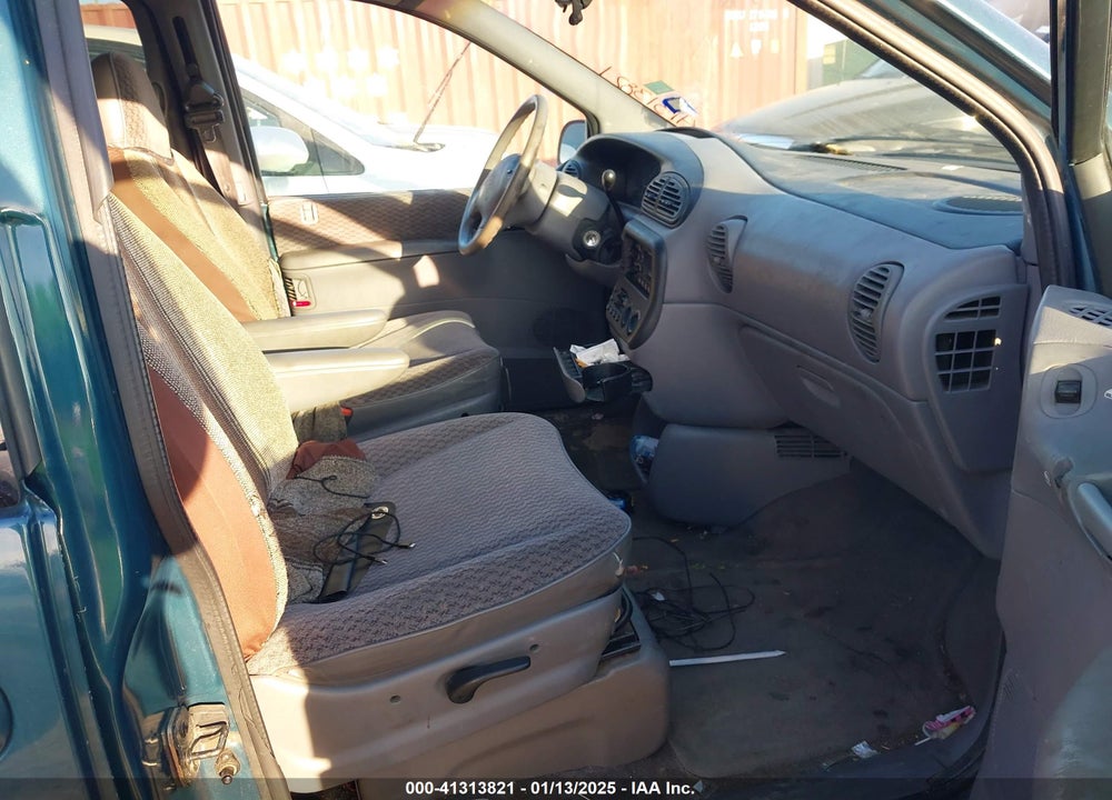 2000 CHRYSLER GRAND VOYAGER SE VIN: 1C4GJ44G1YB729215