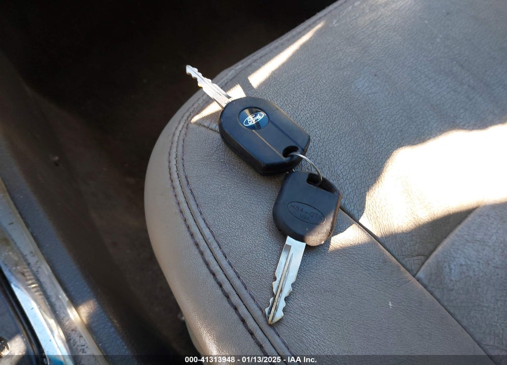 2010 FORD FUSION VIN: 3FAHP0JGXAR278292