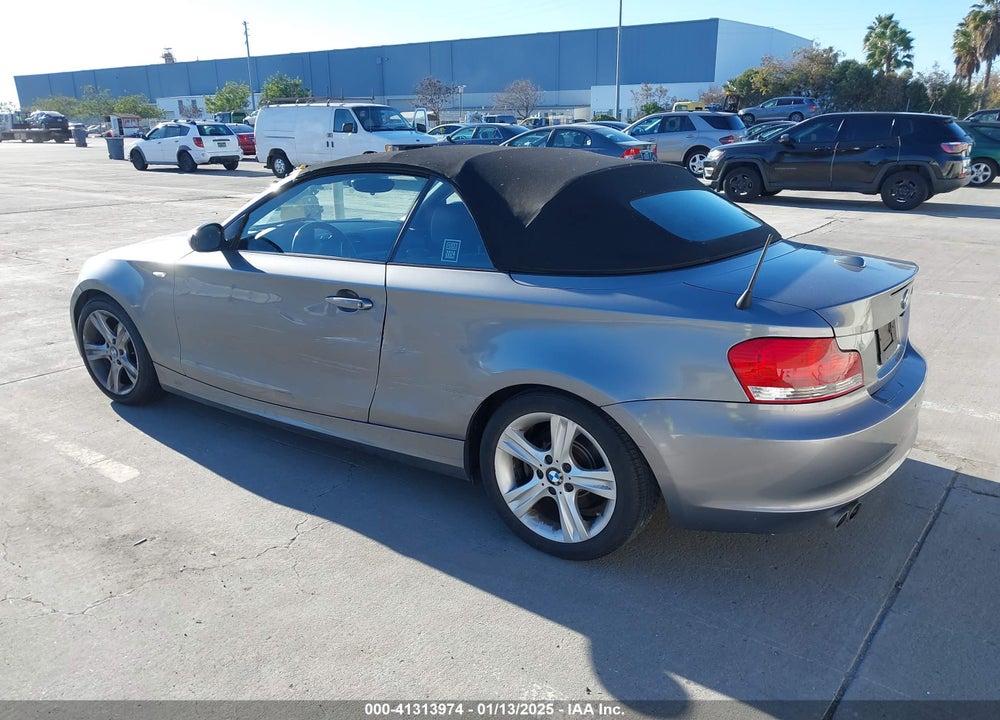 2009 BMW 128I VIN: WBAUN13529VH81605