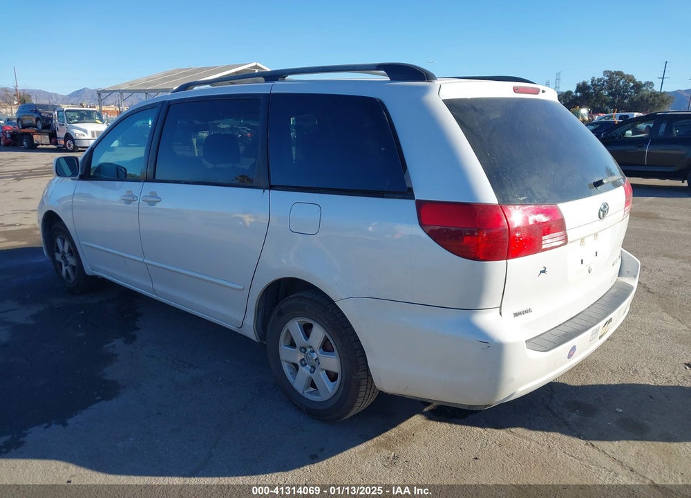 2004 TOYOTA SIENNA XLE VIN: 5TDZA22C44S182585