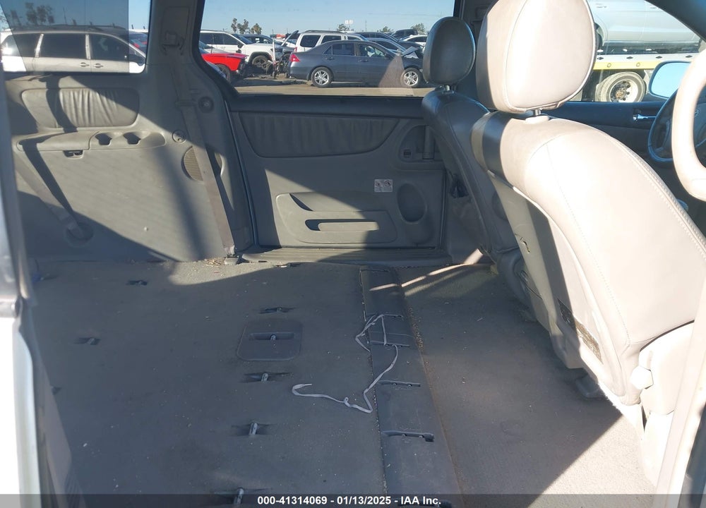 2004 TOYOTA SIENNA XLE VIN: 5TDZA22C44S182585