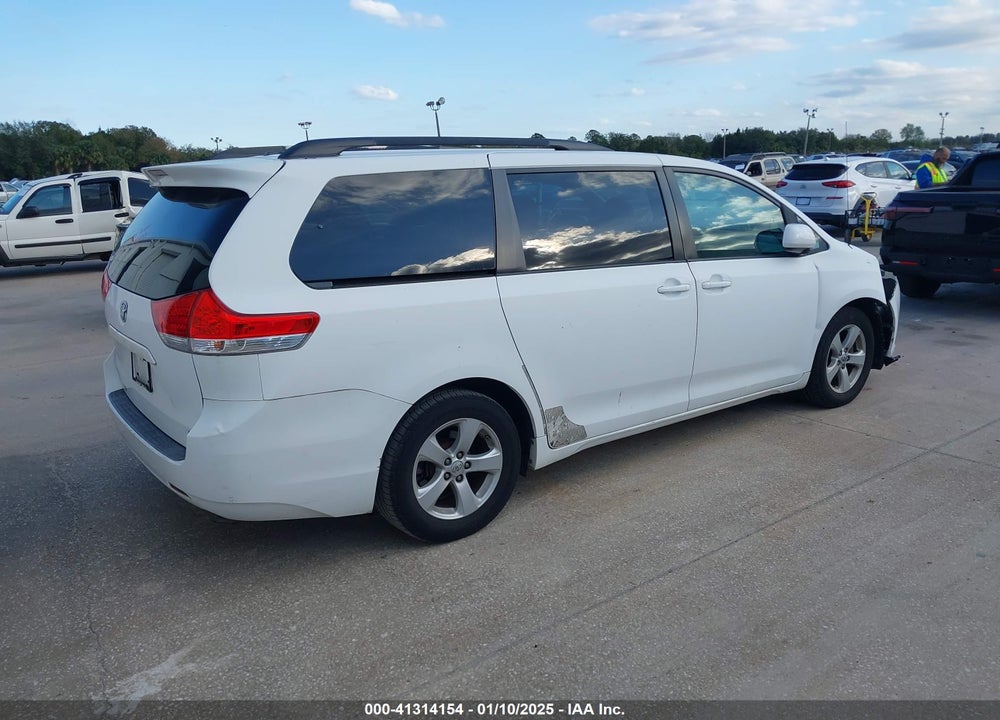 2011 TOYOTA SIENNA LE V6 VIN: 5TDKK3DC7BS047227