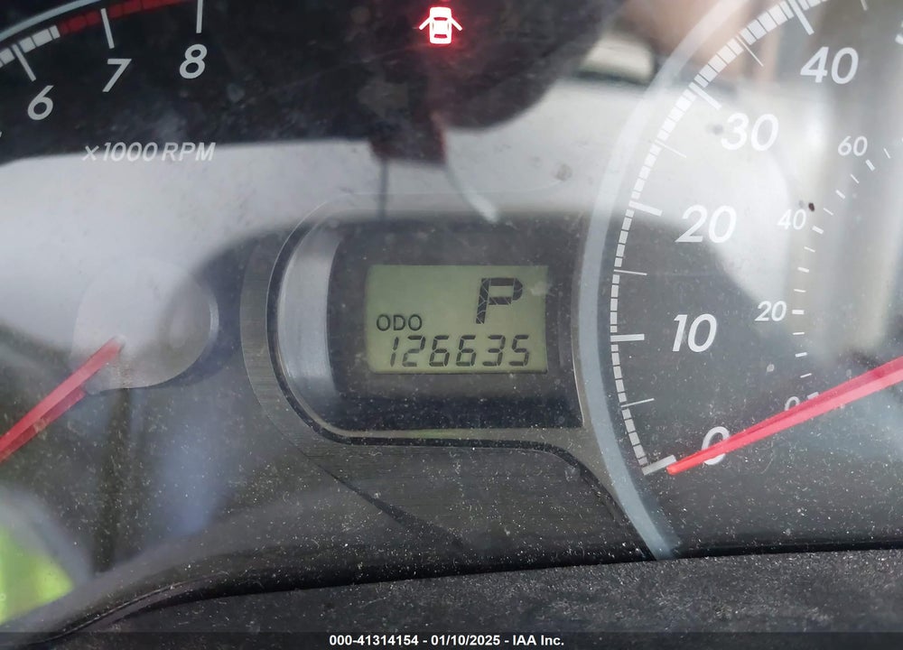2011 TOYOTA SIENNA LE V6 VIN: 5TDKK3DC7BS047227