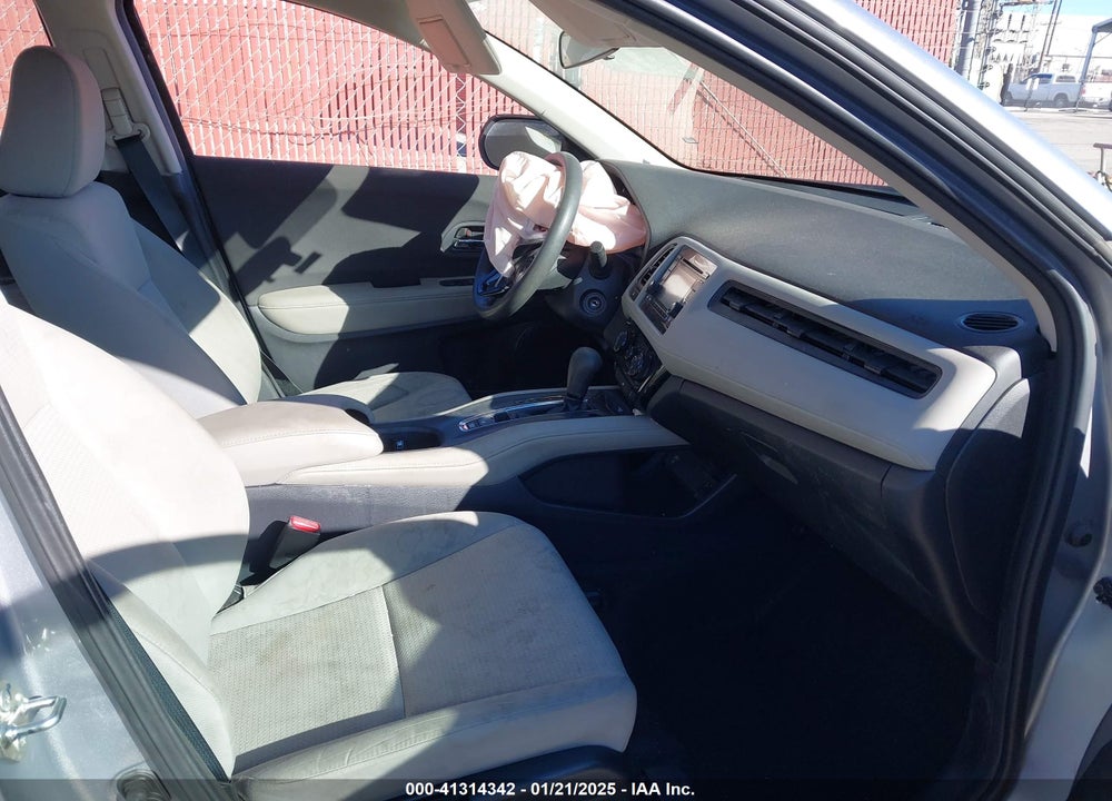 2019 HONDA HR-V LX VIN: 3CZRU5H32KM706713