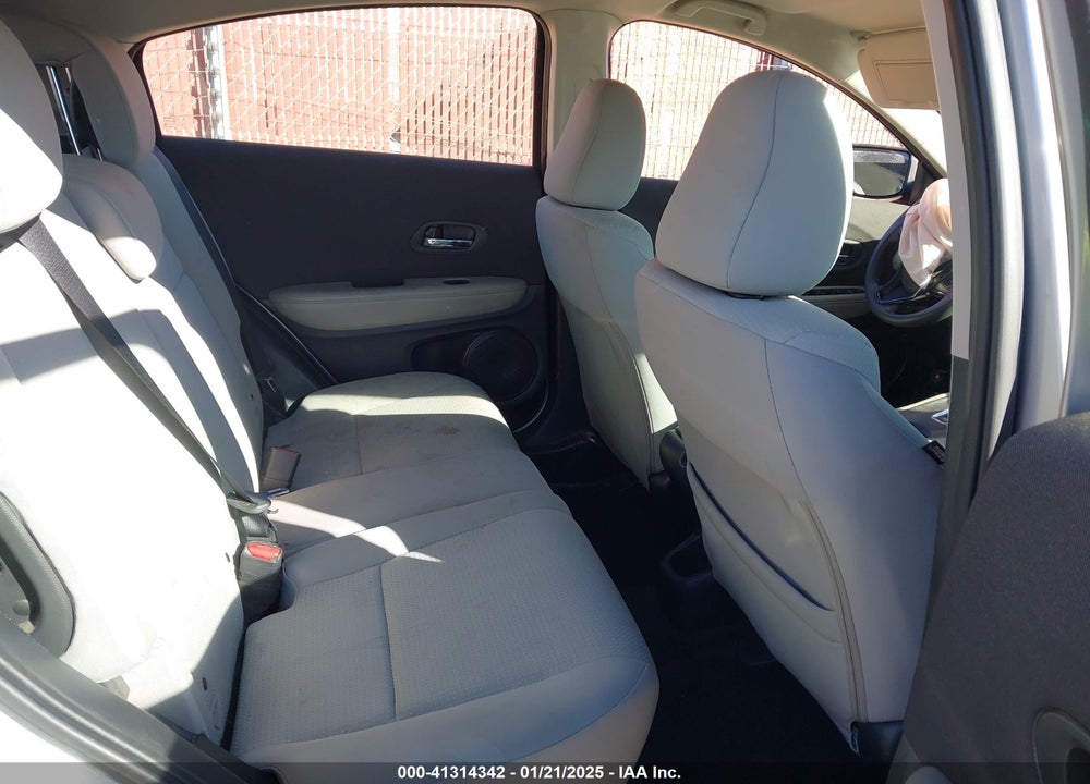 2019 HONDA HR-V LX VIN: 3CZRU5H32KM706713