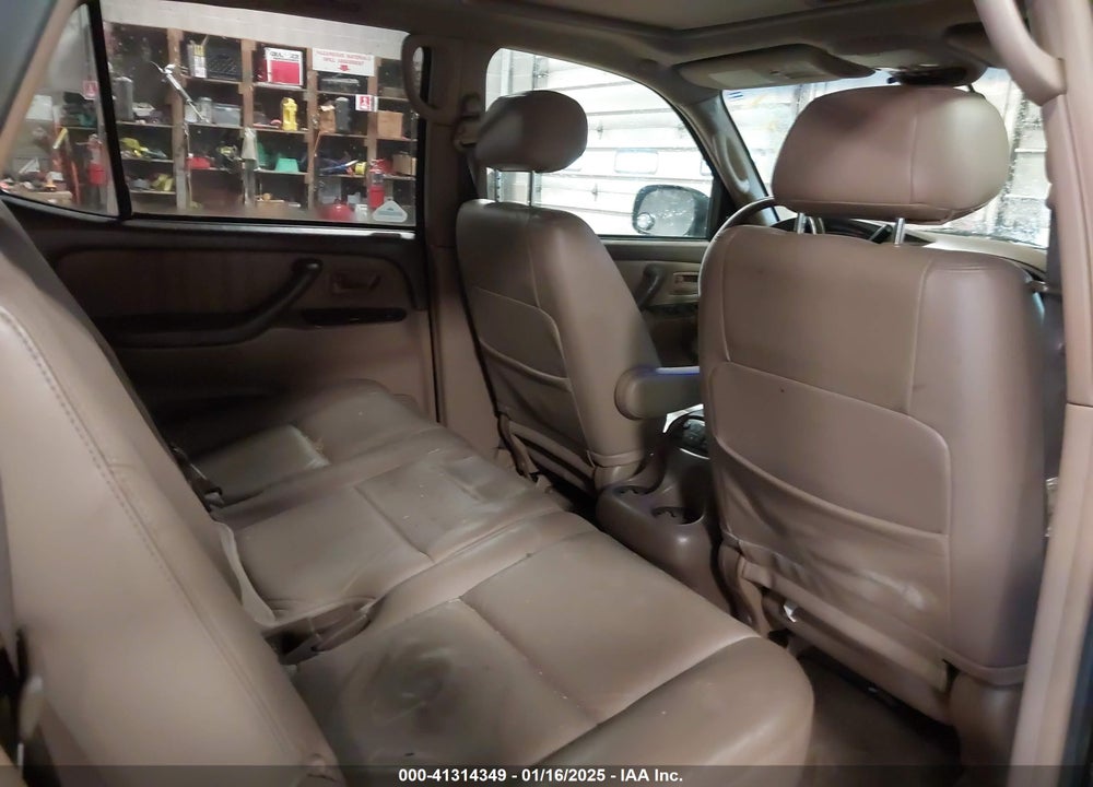 2004 TOYOTA SEQUOIA LIMITED V8 VIN: 5TDBT48A14S211599