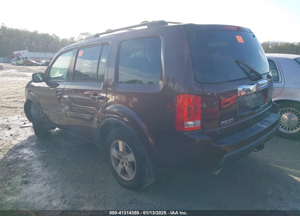 2011 HONDA PILOT EX-L VIN: 5FNYF3H52BB051927