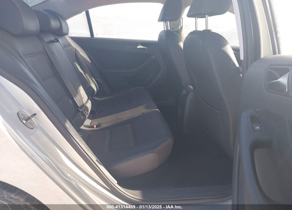 2011 VOLKSWAGEN JETTA 2.5L SE VIN: 3VWDZ7AJ6BM336255