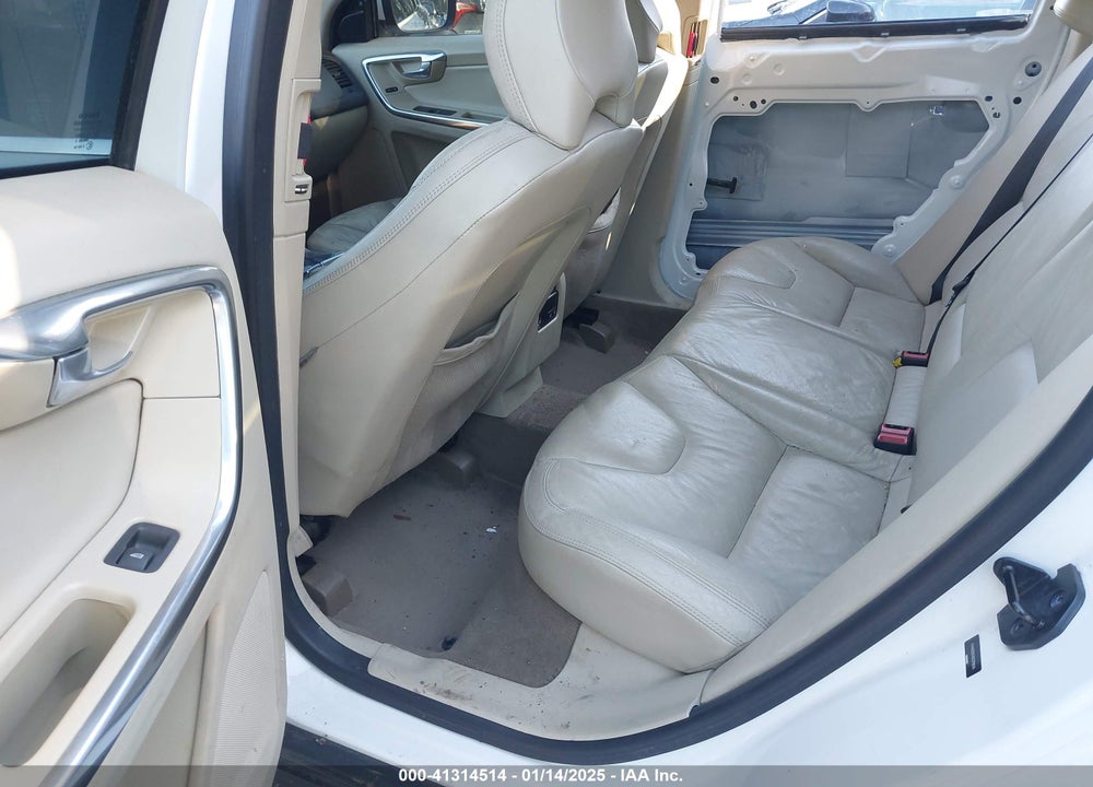 2013 VOLVO XC60 T6/T6 PLATINUM/T6 PREMIER PLUS/T6 R-DESIGN/T6 R-DESIGN PLATINUM/T6 R-DESIGN PREMIER PLUS VIN: YV4902DZ1D2370635
