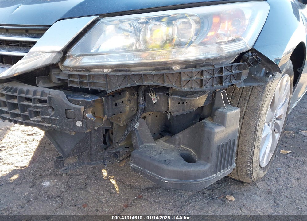 2014 HONDA ACCORD VIN: 1HGCR3F90EA012775