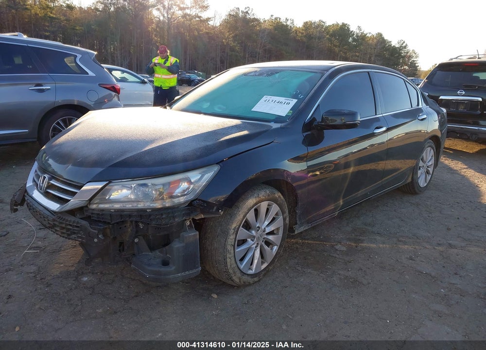 2014 HONDA ACCORD VIN: 1HGCR3F90EA012775