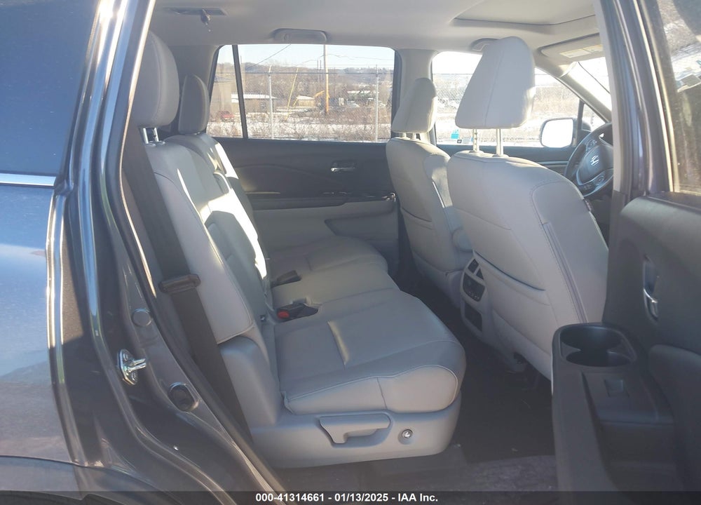 2017 HONDA PILOT EX-L VIN: 5FNYF6H59HB015260