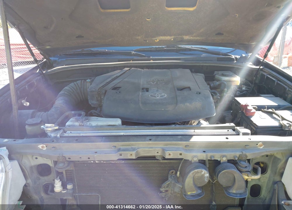 2004 TOYOTA 4RUNNER SR5 V6 VIN: JTEZU14R148021419