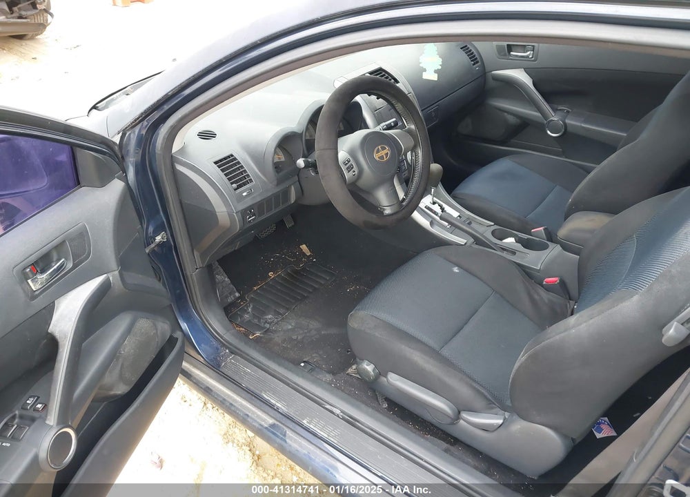 2006 SCION TC VIN: JTKDE177560128229