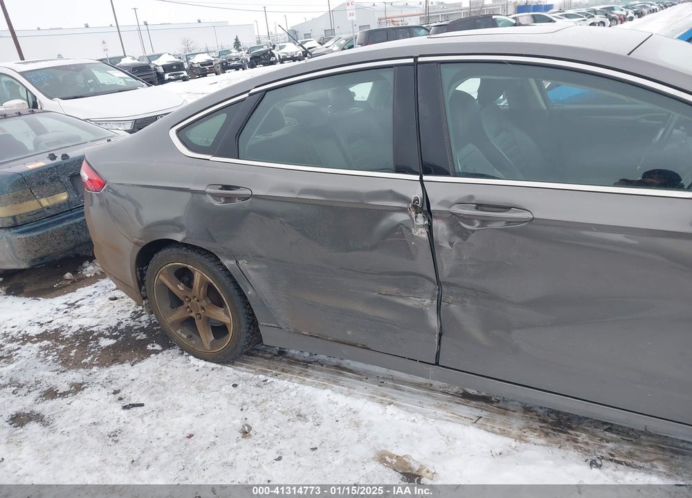 2013 FORD FUSION SE VIN: 3FA6P0HR2DR258668