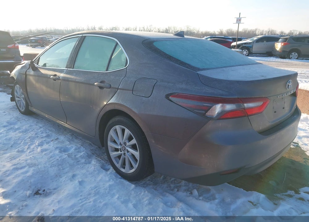 2022 TOYOTA CAMRY LE VIN: 4T1C11AK7NU674495