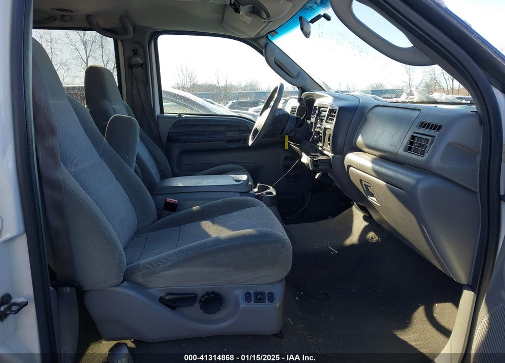 2004 FORD EXCURSION XLS/XLT VIN: 1FMNU41LX4EB42547