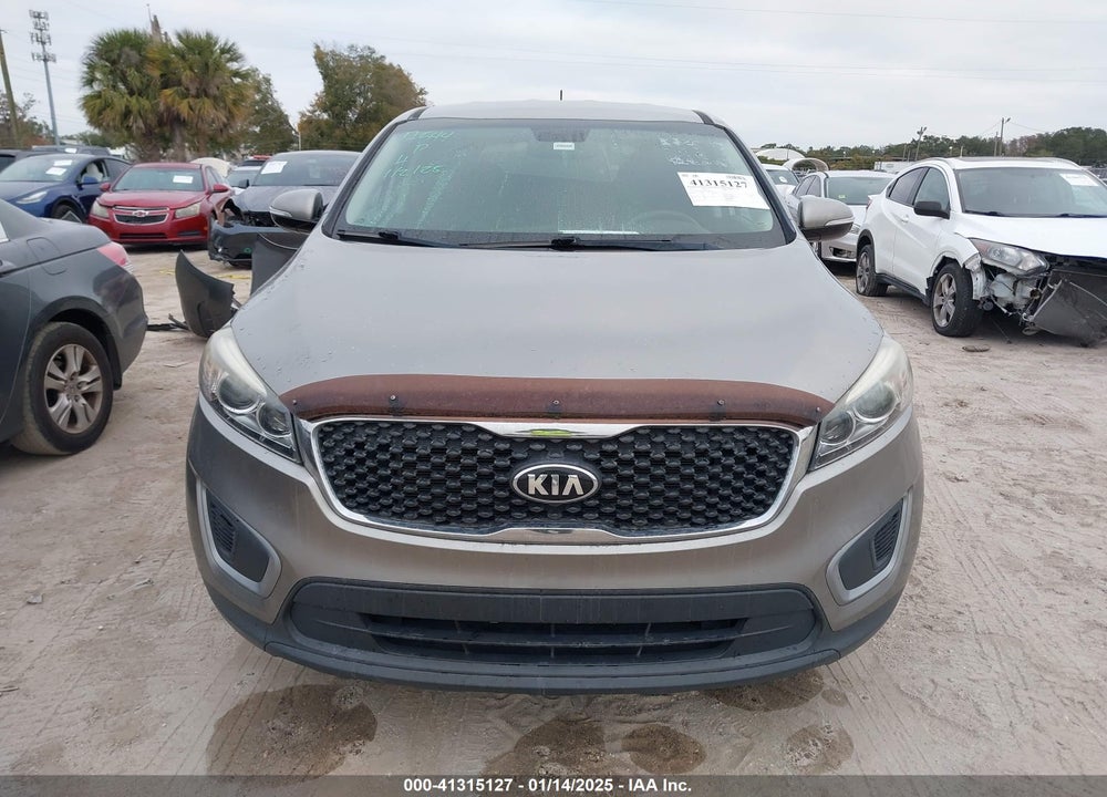 2017 KIA SORENTO 2.4L L VIN: 5XYPG4A35HG260460