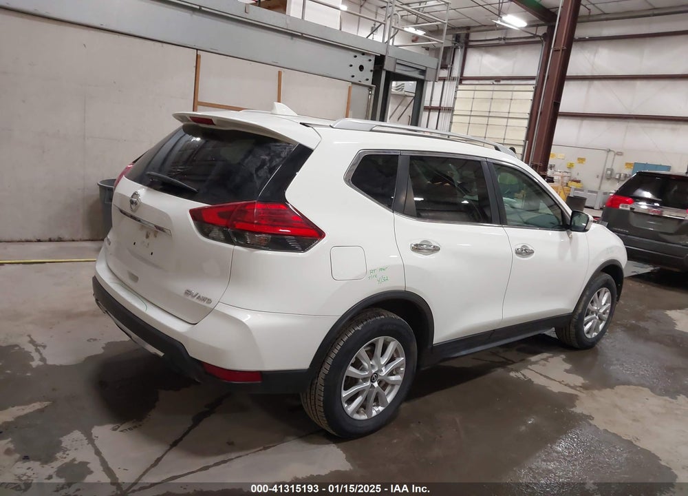 2017 NISSAN ROGUE SV VIN: 5N1AT2MV5HC853710