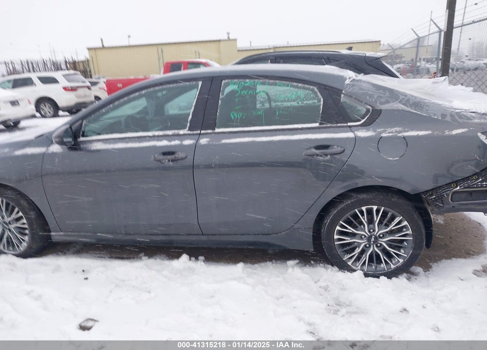 2023 KIA FORTE VIN: 3KPF54AD8PE670885