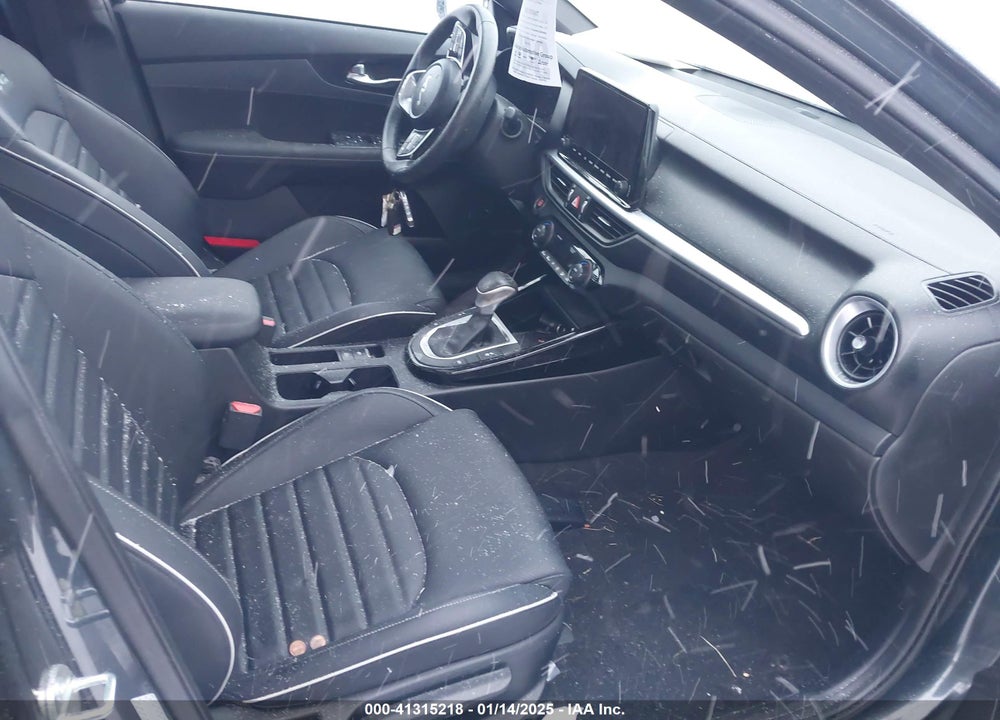 2023 KIA FORTE VIN: 3KPF54AD8PE670885