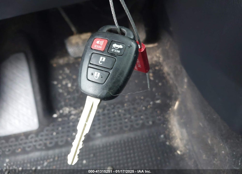 2018 TOYOTA COROLLA VIN: 2T1BURHE0JC991547