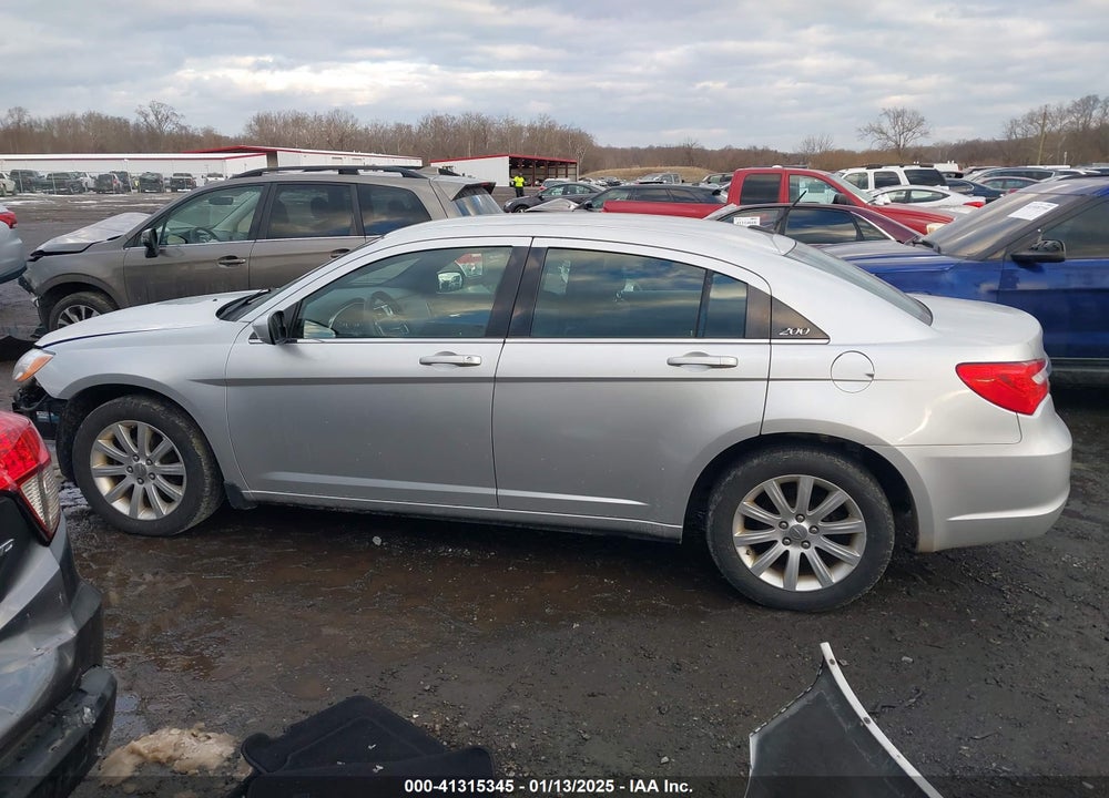 2011 CHRYSLER 200 VIN: 1C3BC1FB1BN555466