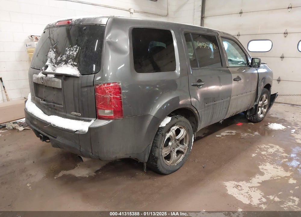 2015 HONDA PILOT EX VIN: 5FNYF4H45FB002269