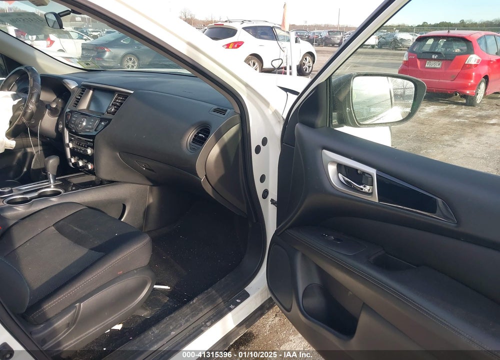2019 NISSAN PATHFINDER VIN: 5N1DR2MM5KC604544