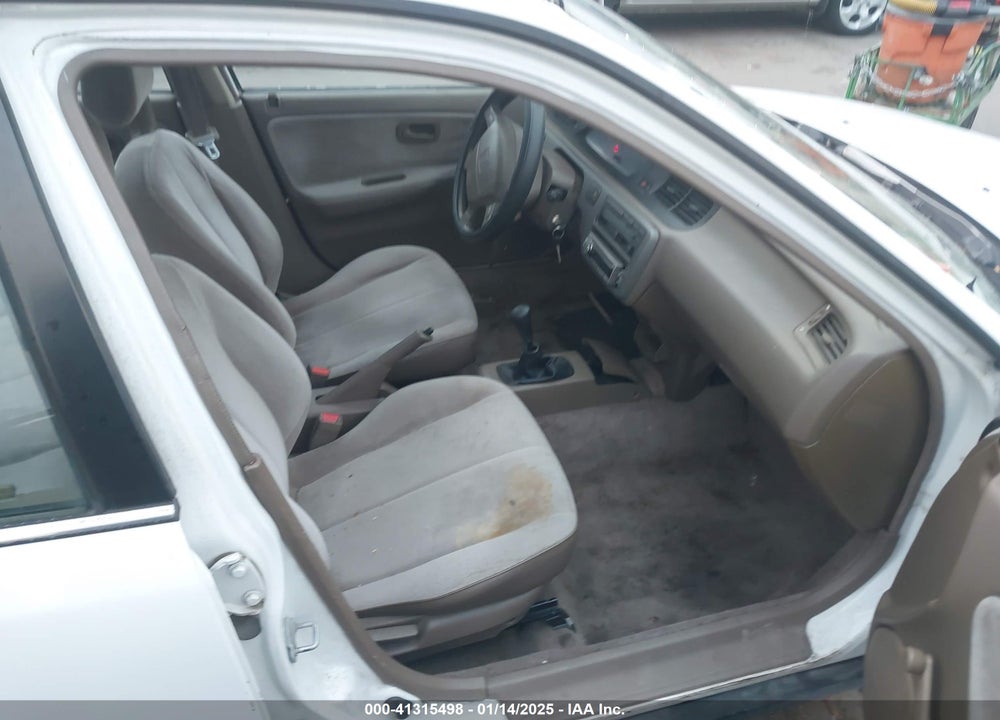 1995 HONDA CIVIC DX/LX VIN: 1HGEG8544SL009850