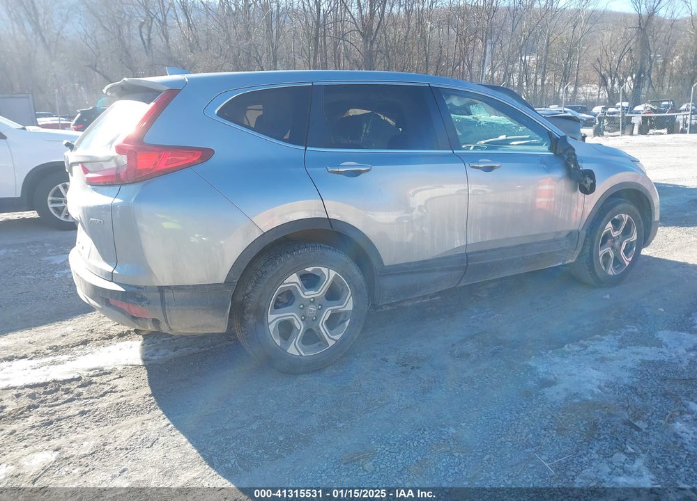 2018 HONDA CR-V VIN: 7FARW2H5XJE066466