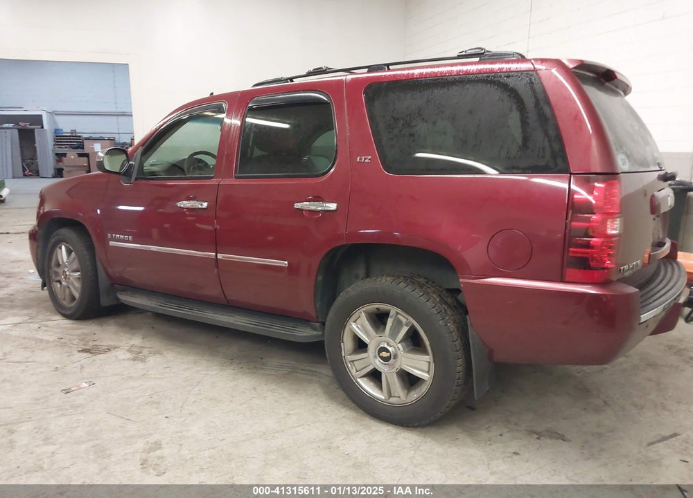 2009 CHEVROLET TAHOE LTZ VIN: 1GNFK33049R258829