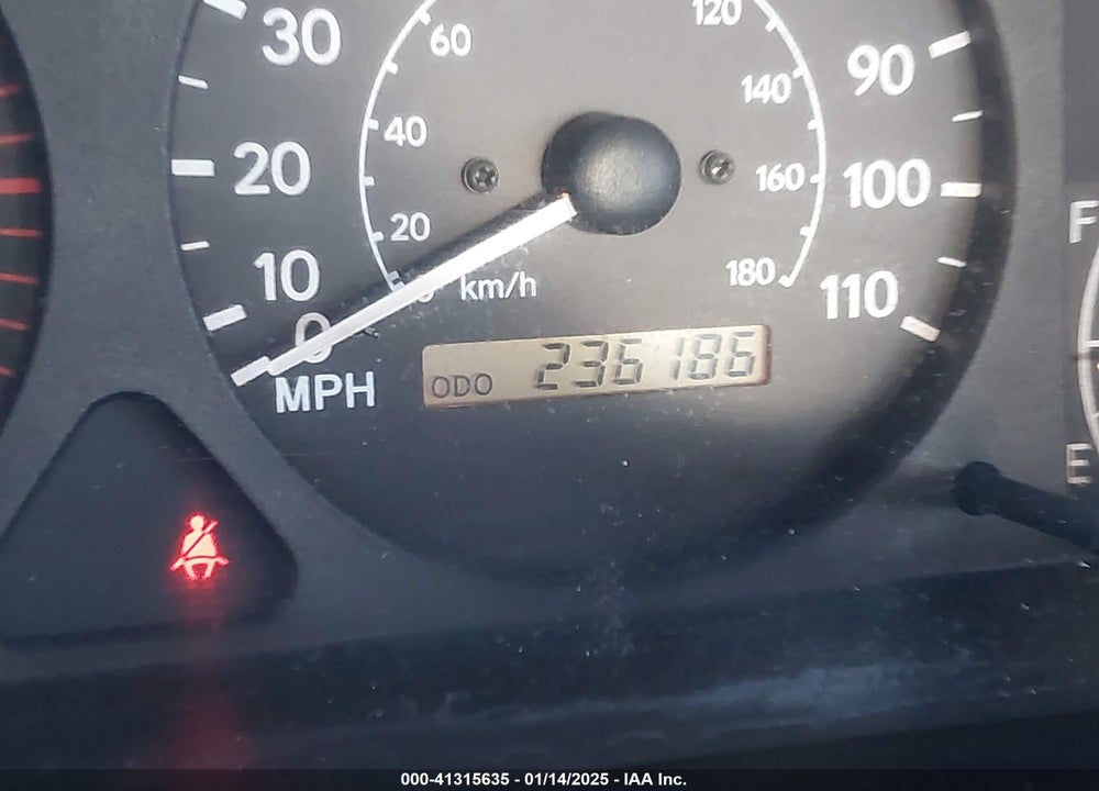 2001 TOYOTA COROLLA LE VIN: 2T1BR12E21C502514