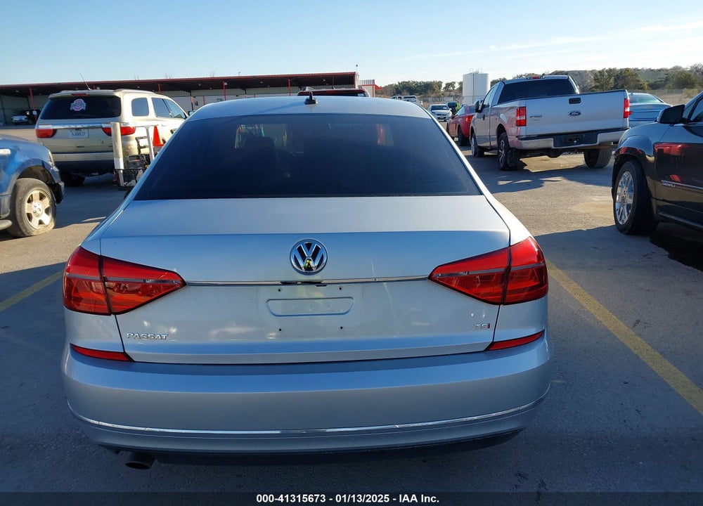 2016 VOLKSWAGEN PASSAT VIN: 1VWBT7A33GC043237