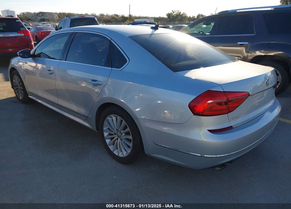 2016 VOLKSWAGEN PASSAT VIN: 1VWBT7A33GC043237
