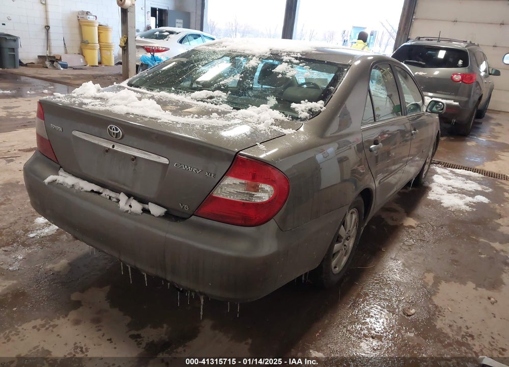 2002 TOYOTA CAMRY XLE V6 VIN: 4T1BF30K22U540693