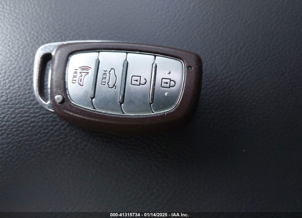 2018 HYUNDAI ELANTRA VIN: KMHD04LBXJU553735