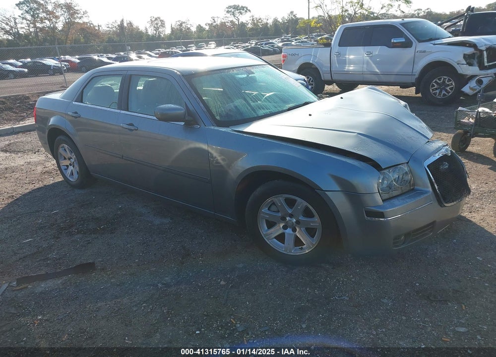 2007 CHRYSLER 300 TOURING VIN: 2C3KA53G77H811283