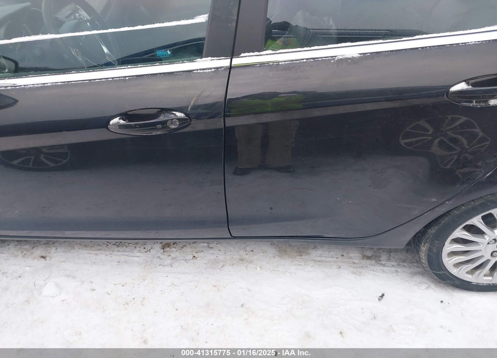 2015 FORD FIESTA VIN: 3FADP4CJ9FM139354
