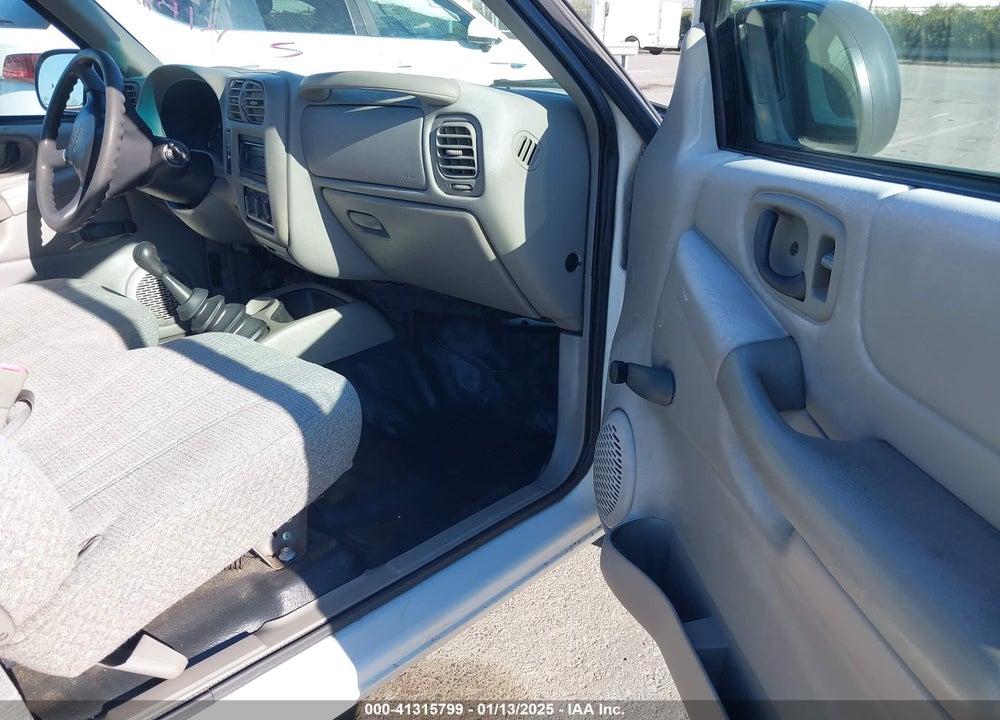 1999 ISUZU HOMBRE S VIN: 1GGCS1443X8651160
