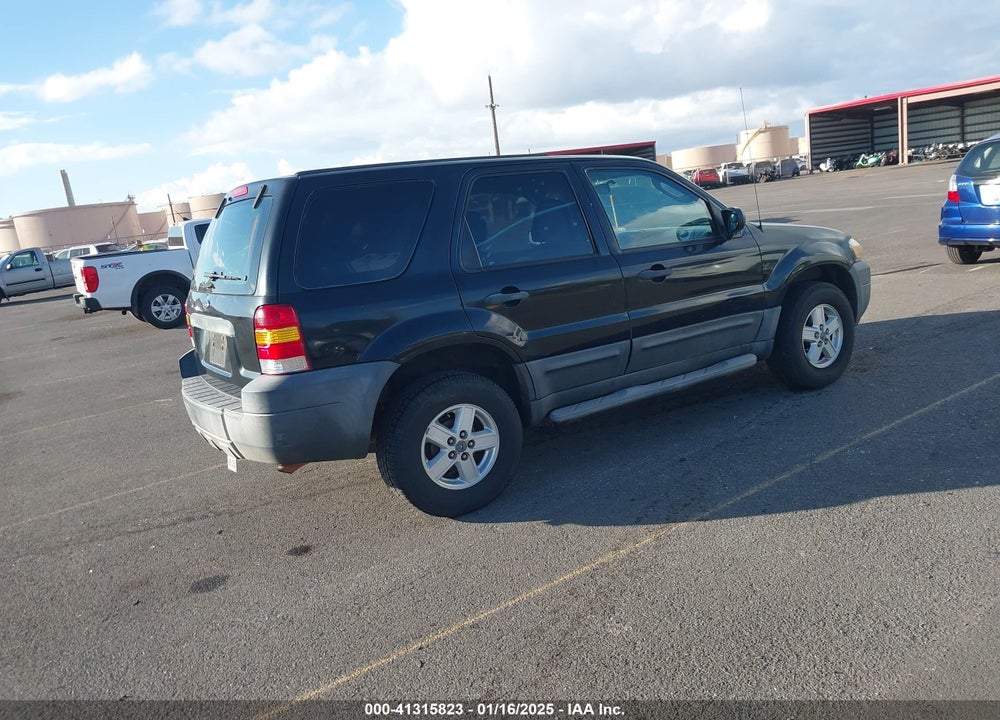2006 FORD ESCAPE XLS VIN: 1FMCU02Z06KC94800