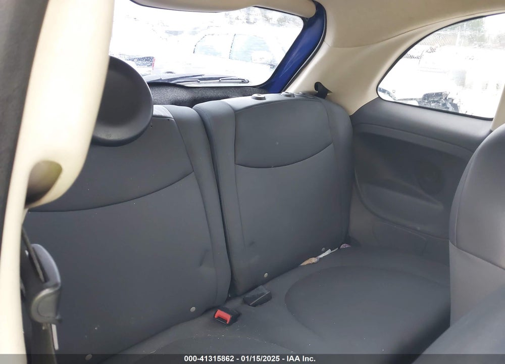 2013 FIAT 500 VIN: 3C3CFFAR8DT640160