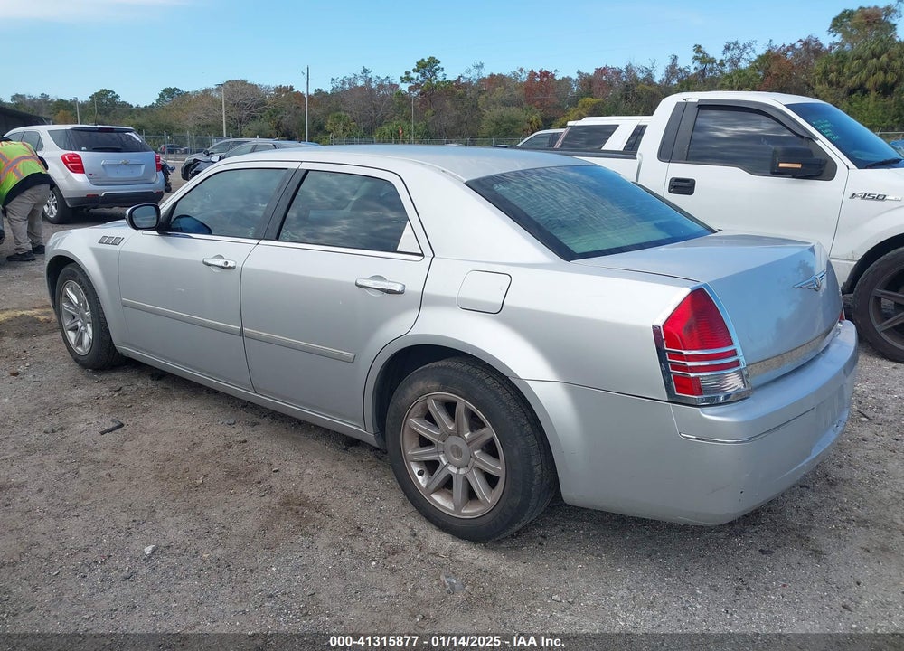 2007 CHRYSLER 300 TOURING VIN: 2C3KA53G97H664657