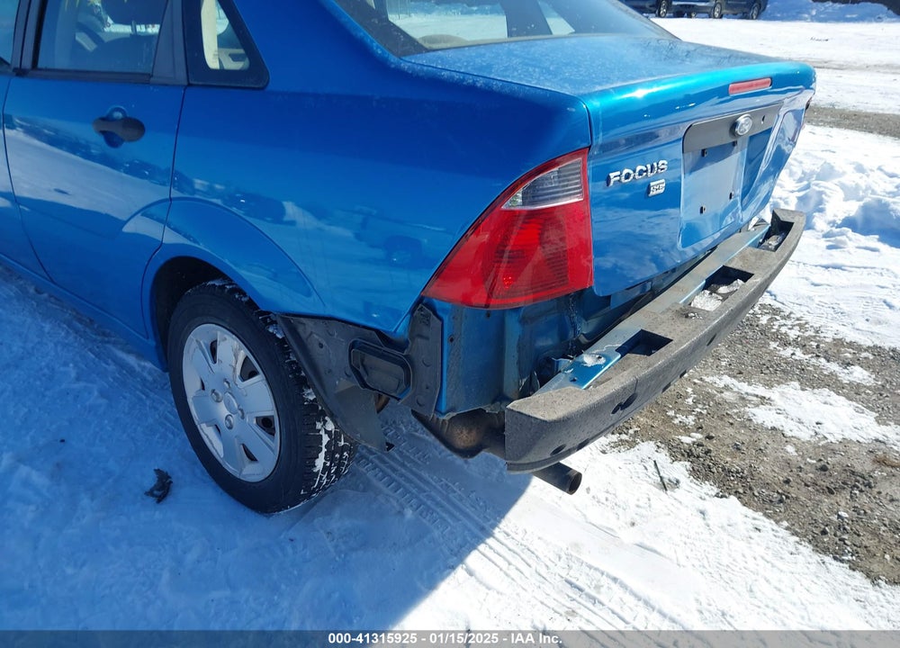 2007 FORD FOCUS S/SE/SES VIN: 1FAFP34N97W320461