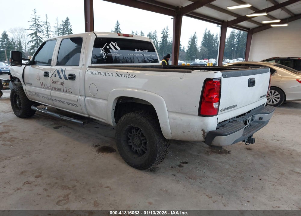 2005 CHEVROLET SILVERADO 2500HD LS VIN: 1GCHC23U85F944752